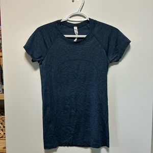Lululemon Women's Swiftly Tech Short Sleeve, True Navy, Size: 6